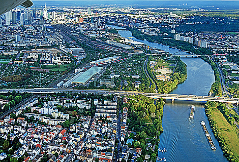 Zeppelin Skyline Flight Frankfurt on river Main