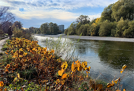 Wild river Isar on Flauchersteg