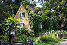 Verwunschenes Hexenhaus an der Marienklausenbrcke