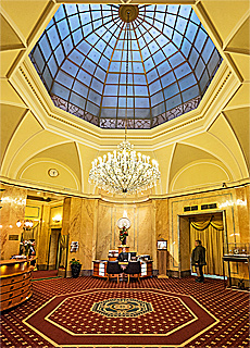 Lobby des Fnf Sterne Hotel Pupp