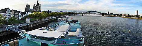 Cologne Rhein bridge at Heumarket