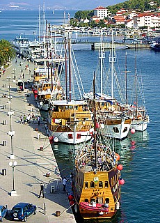 Haarbour with drawbridge in Trogir