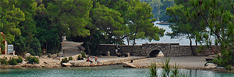 Brcke Stari Most zwischen Sss- und Salzwassersee