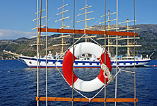 Grosegler Starclipper vor Korcula