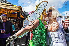 Sexy Faschingsdienstag am Viktualienmarkt Mnchen