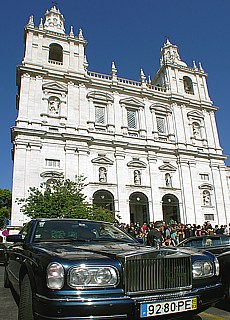 Rolls Royce Wedding in Monastery So Vicente da Fora