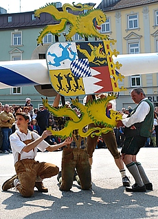 Maypole festival in Munich Untergiesing