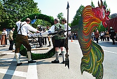 Maypole festival in Munich Untergiesing