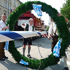 Maypole festival in Munich Untergiesing