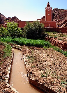 Irrigation canal in Tineghir at the Kasbah highway