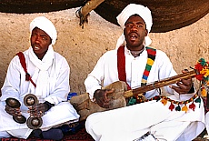 African musicians in the desert of Merzouga