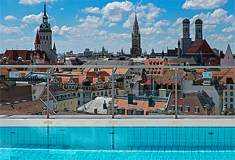 Blick von der Dachterrasse des Mandarin Hotel