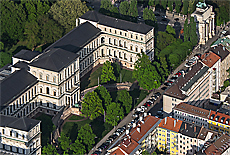 Siegestor und Akademie der Bildenden Künste München