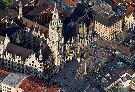 Marienplace mit Rathaus