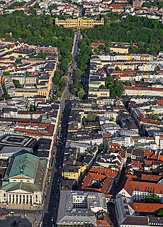 Bayerisches Nationaltheater, Maximilianeum