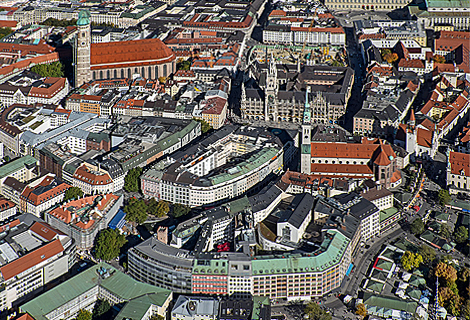 Munich Citycenter, Marienplatz, Theatiner Church