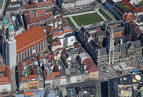 Marienplatz, Town Hall and Church of Our Lady