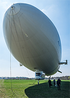 Zeppelin Crew waiting with Runway