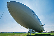 Zeppelin Start in Oberschleissheim