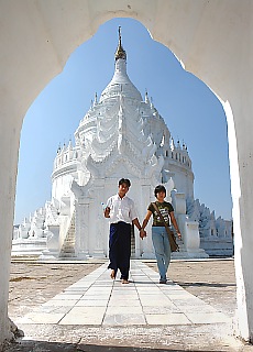 Snowwhite Hsinbyume Paya in Mingun