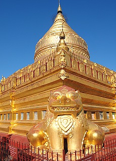 Shwezigon Pagoda in Bagan