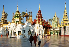 Shwedagon Pagoda in Yangon