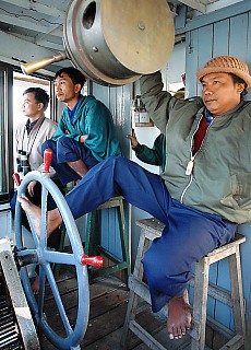 aufmerksamer Kapitn auf dem Ayeyarwady