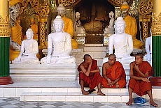 Mittagspause in der Shwedagon Pagode