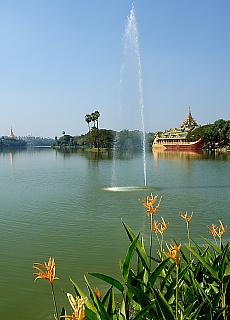 Karaweik Park in Yangon