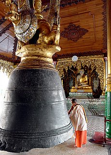 Shwedagon Pagoda in Yangon