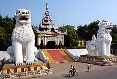 Gigantic Chintes guarding the entrance to Mandalay Hill