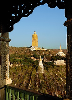 Riesenbuddha Bodhi Tahtaung in Monywa