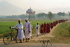 Procession of Buddhist monks in Hpa An