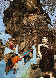 Monastery Kyauk Ka Lat near Hpa-an