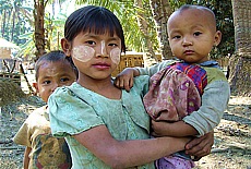 Poor children in Chin village Pun Paung