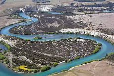 Free meander river near Wanaka