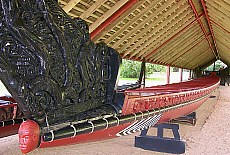 Maori war canoe Tangi