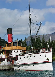 Steamer TSS Earnslaw on Lake Wakatipu Queenstown