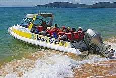 Watertaxi in Abel Tasman National Park