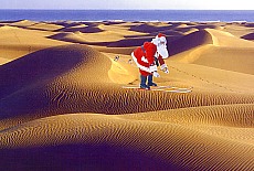 Nikolaus on the sand dunes of Maspalomas