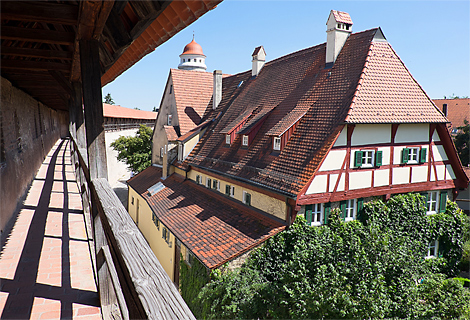 City wall and timbered houses Nrdlingen