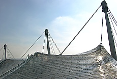 Lonesome climber on Olympia tentroof