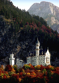 Palace Neuschwanstein in golden autumn