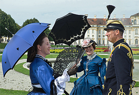 Historical hunting and coach gala in the palace park Schleissheim