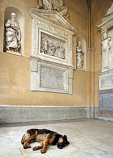 Midday sleep at pilgrimage site Monreale