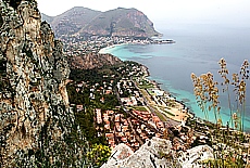 Lookout from Monte Pellegrino down to the bay of Modello