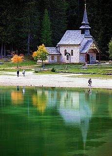 Mirroring Chapel at Wildlake Prags