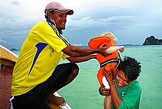 Dangerous disembarking on Ko Ngai