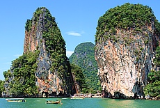 Boat stop to James Bond Rock in Phang Nga National Park