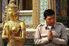 Gebetsstunde im Knigspalast in Bangkok